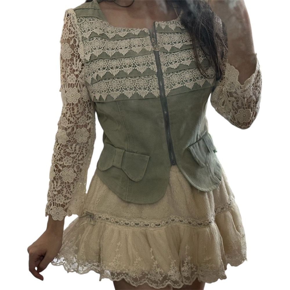 Green denim jacket with lace sleeves - Picture 6 of 6